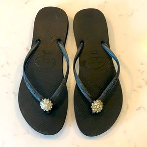 Black Havaianas Slim flip flops with embellishment
